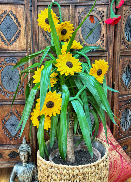 ENCHANTING LARGE FELTED SUNFLOWER STRAND - MoonbeamsandMayhem