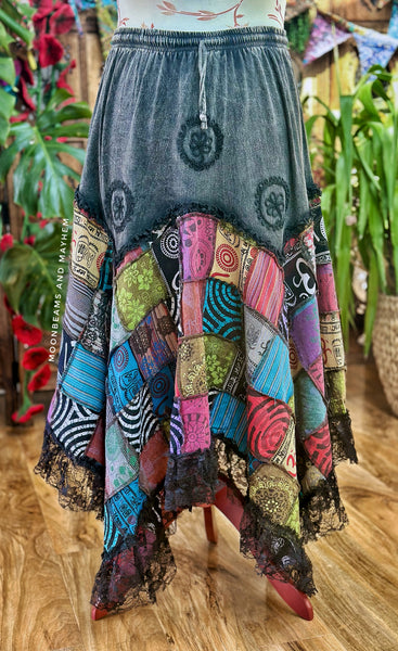 MYSTIC PATCH SKIRT