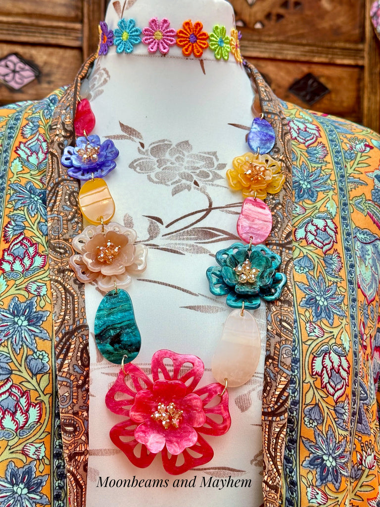 CARNIVAL OF DREAMS NECKLACE (OFD2)