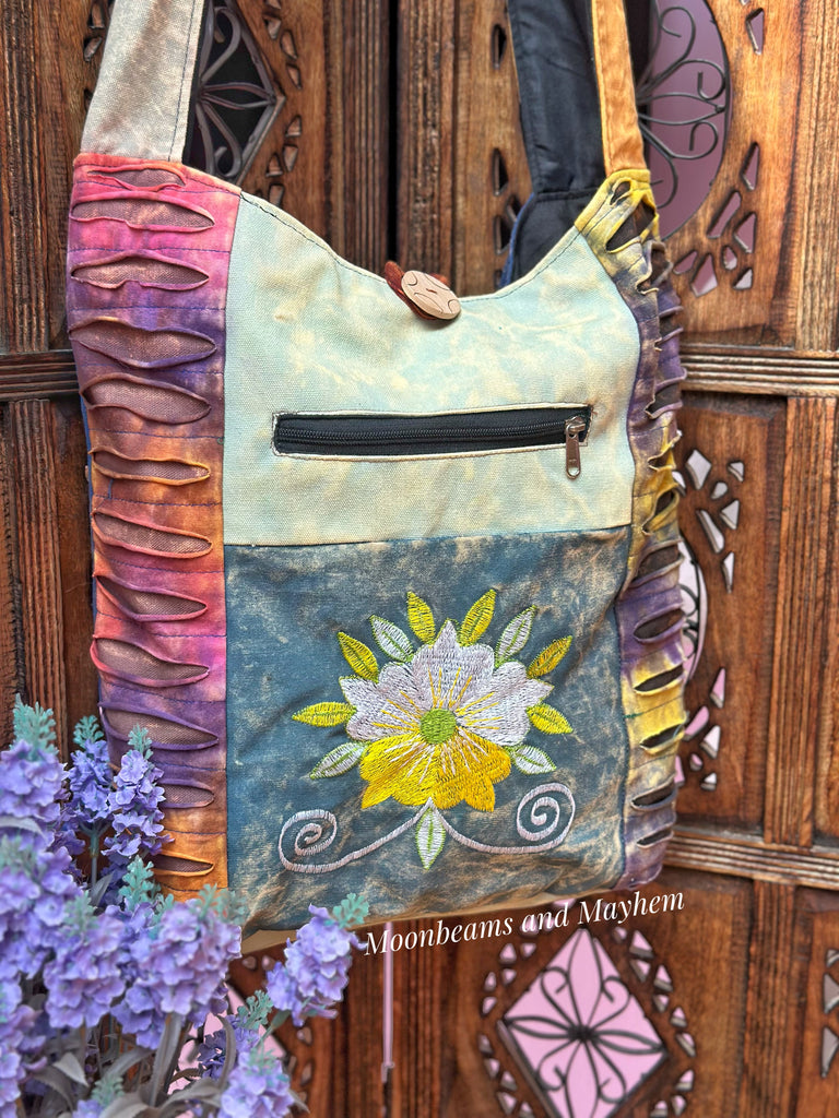 EARTH & SKY SHOULDER BAG (BA169)