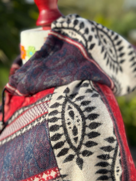 AMETHYST PONCHO - MoonbeamsandMayhem