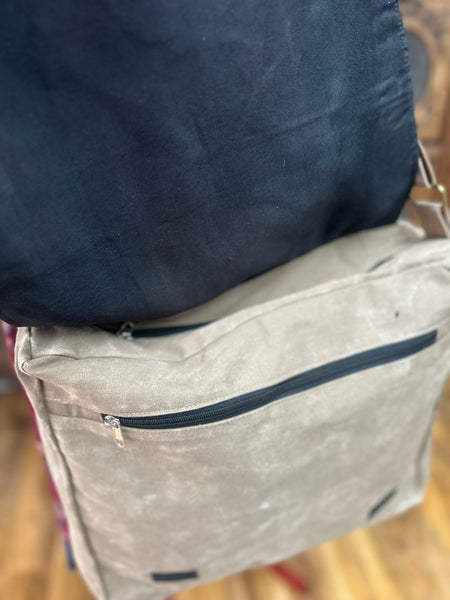 OVERSIZED FOLK ART SATCHEL (BA157)