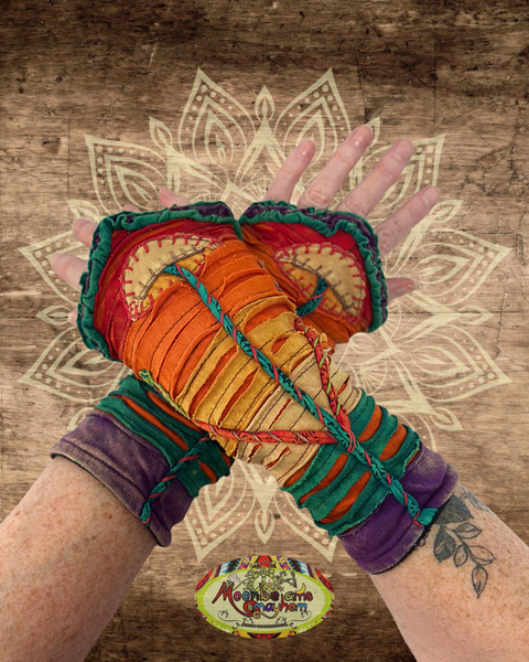 MUSHROOM SUNSET WRISTLETS / GLOVES