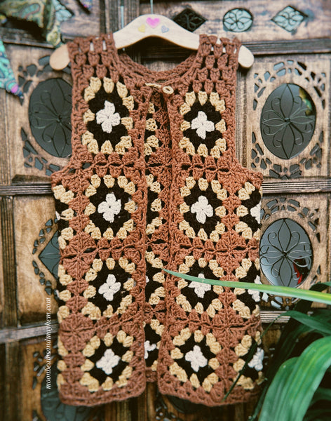 PRE-LOVED 70S CROCHET WAISTCOAT (OF)