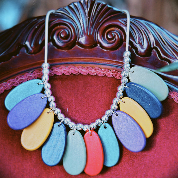 WOODEN DROPLET NECKLACE (OFD9)