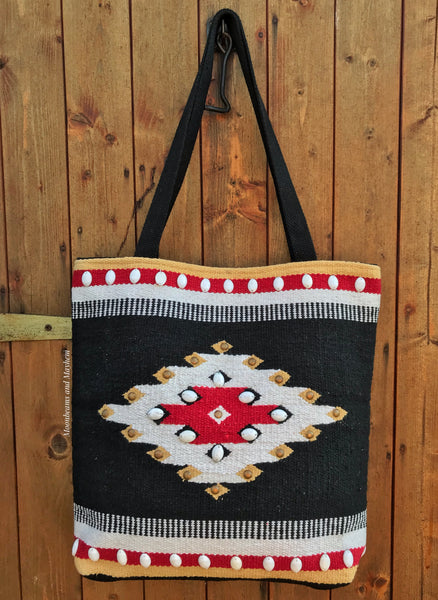 EYE CATCHING WOVEN TOTE / SHOULDER BAG - MoonbeamsandMayhem