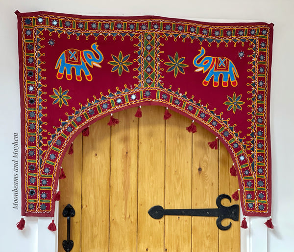 BEAUTIFUL ROSEWOOD RED ELEPHANT DOOR TORAN - MoonbeamsandMayhem